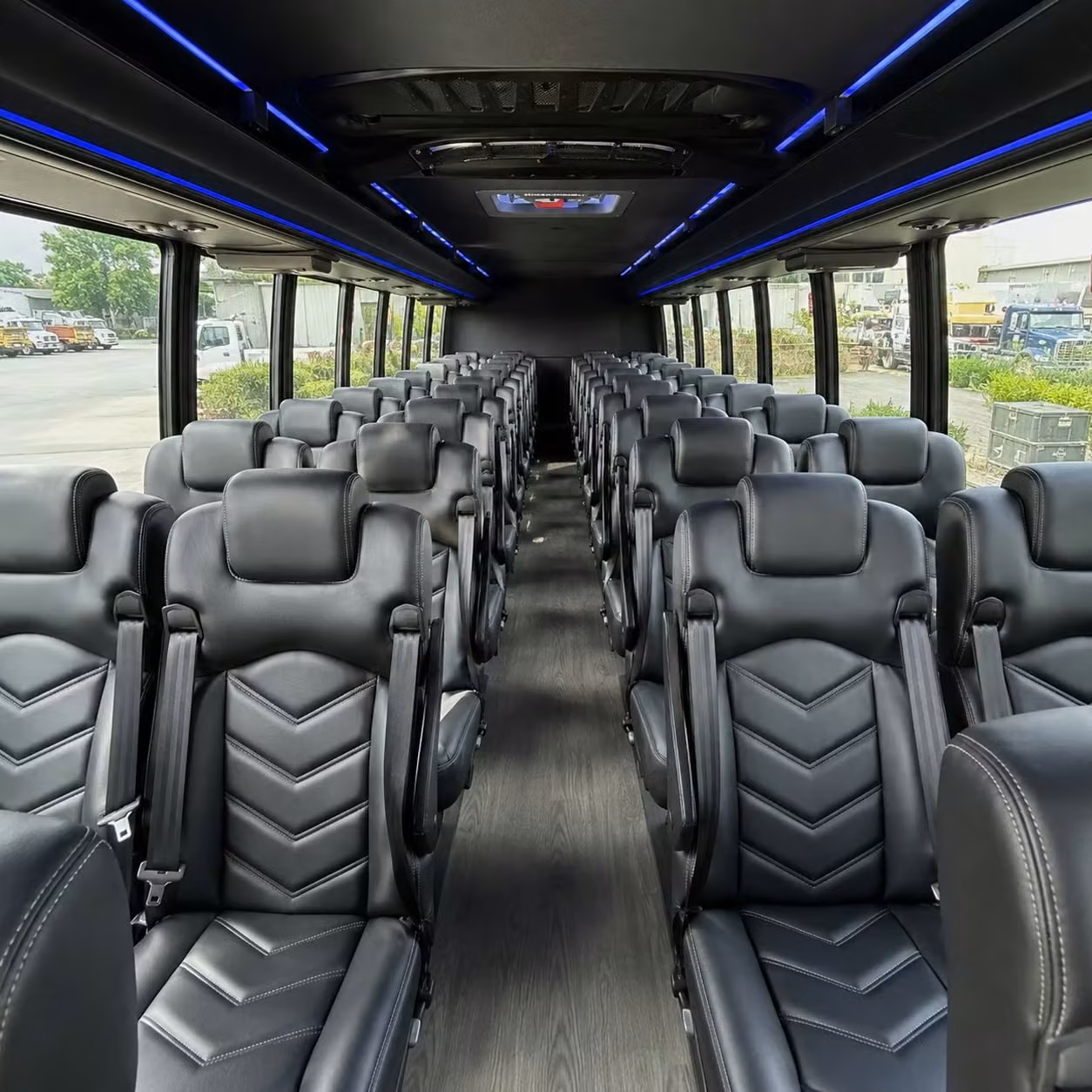 redmond 25 passenger minibus rental