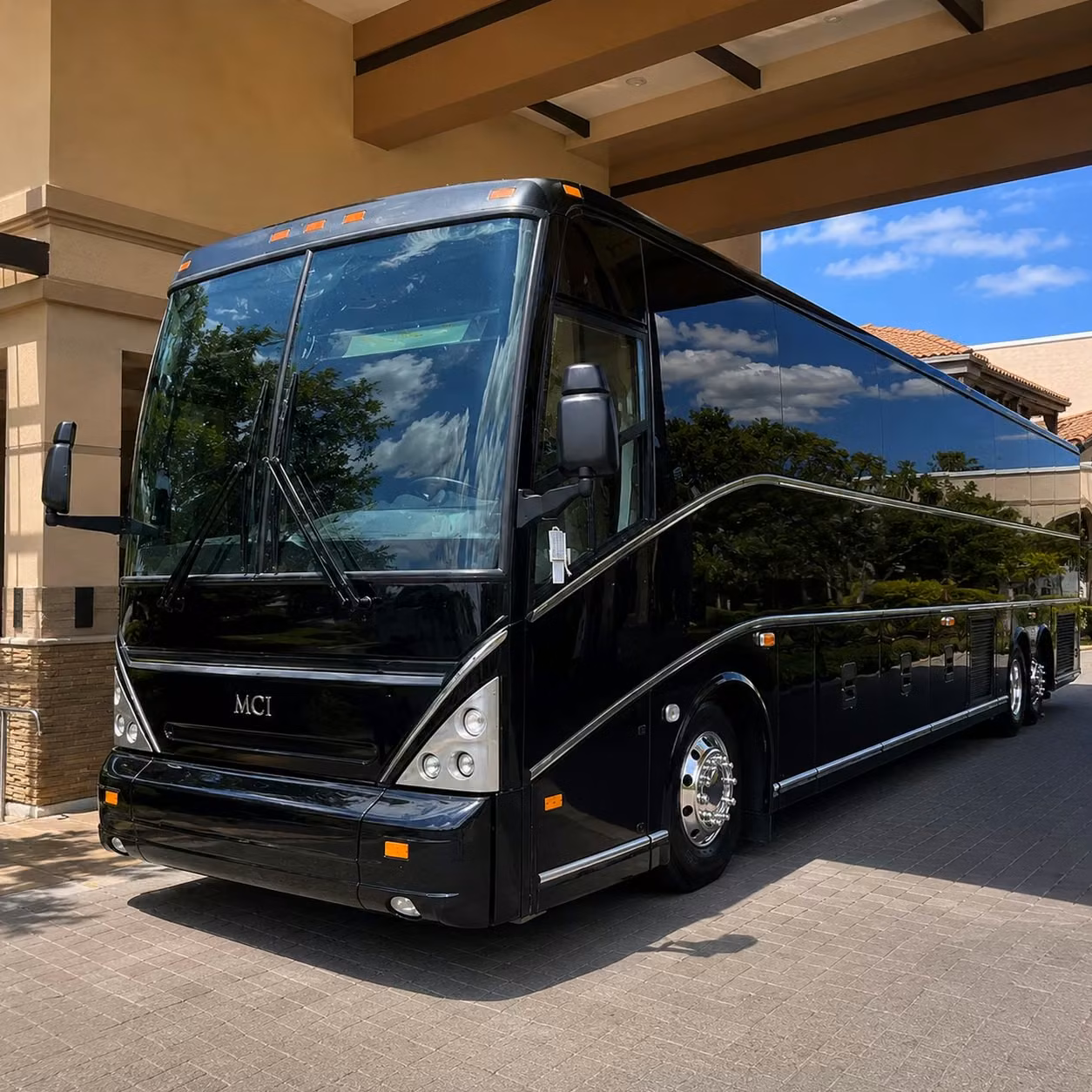 redmond charter bus rental exterior